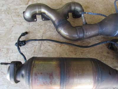 BMW Exhaust Manifolds with Catalytic Convertors 4.8L V8 (Includes Left and Right) 18407575126 550i 650i 750i2